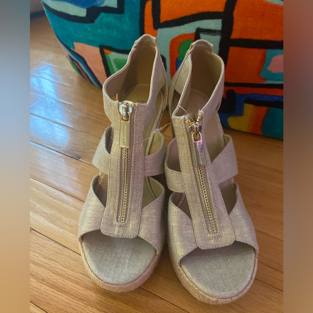 Women's gold/Beige Wedge Sandals